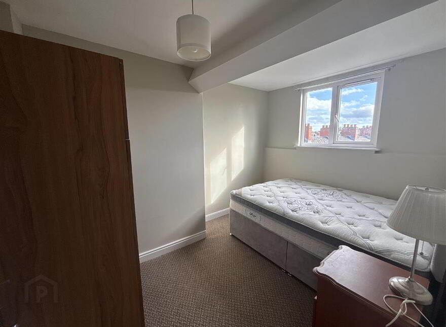 194B Ravenhill Road, Belfast, BT6 8EF