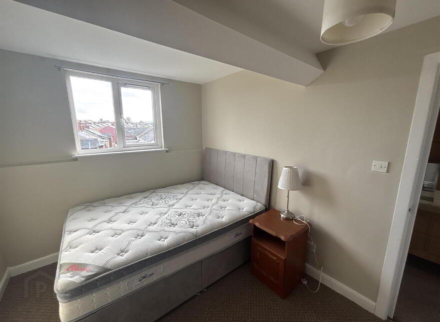 194B Ravenhill Road, Belfast, BT6 8EF