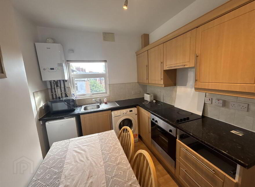 194B Ravenhill Road, Belfast, BT6 8EF