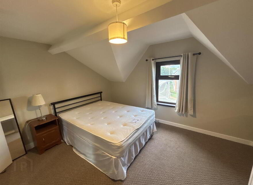 194B Ravenhill Road, Belfast, BT6 8EF