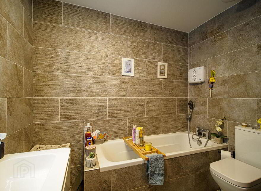 Camas, Newcastle West, V42AX50