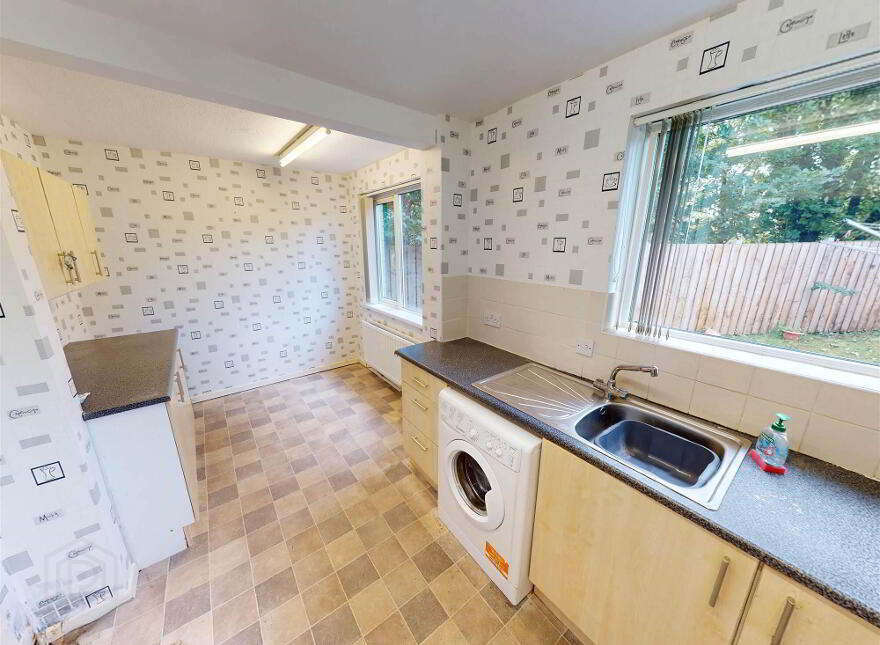8 Waterside, Lisburn, BT28 1YH