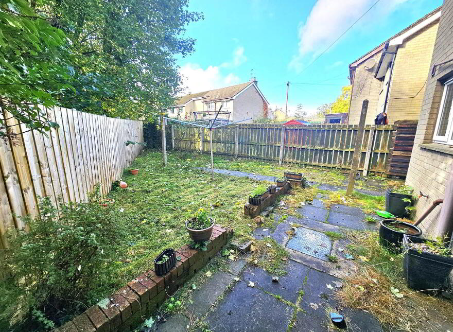 8 Waterside, Lisburn, BT28 1YH