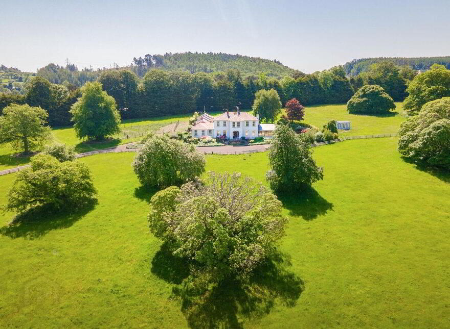 Newgrange, Barnaslingan Lane, Kilternan, Kilternan, D18FK03
