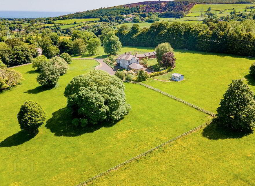Newgrange, Barnaslingan Lane, Kilternan, Kilternan, D18FK03