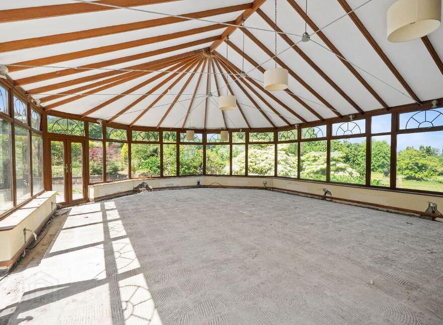 Newgrange, Barnaslingan Lane, Kilternan, Kilternan, D18FK03
