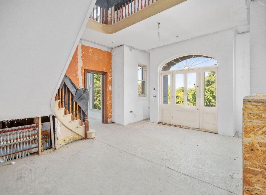Newgrange, Barnaslingan Lane, Kilternan, Kilternan, D18FK03