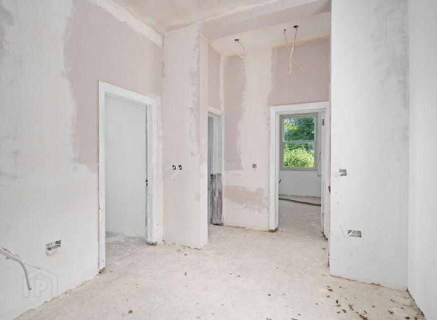 Newgrange, Barnaslingan Lane, Kilternan, Kilternan, D18FK03
