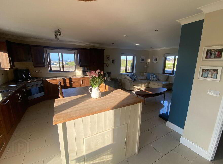 C70 Cahermore Holiday Village, Enniscrone, F26P865