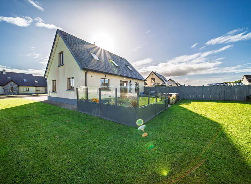 C70 Cahermore Holiday Village, Enniscrone, F26P865