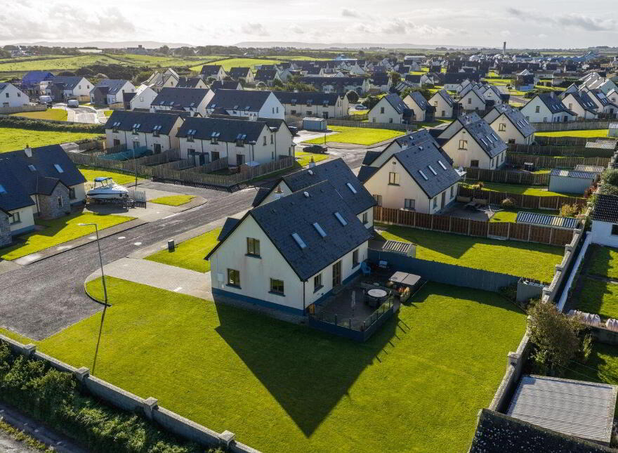 C70 Cahermore Holiday Village, Enniscrone, F26P865