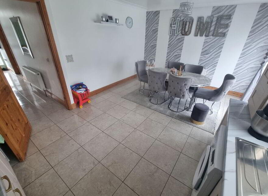 11 And 12 Lenabeg, Ennis, V95N8P6