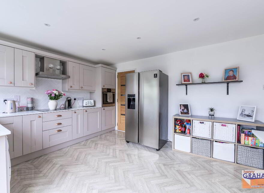 7 Rathvarna Close, Lisburn, BT28 2UY