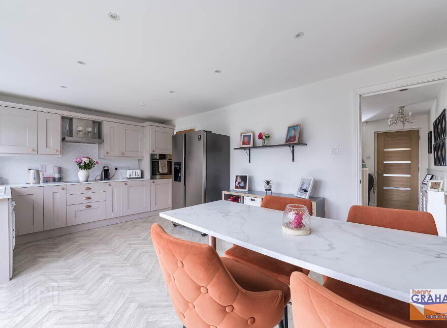 7 Rathvarna Close, Lisburn, BT28 2UY