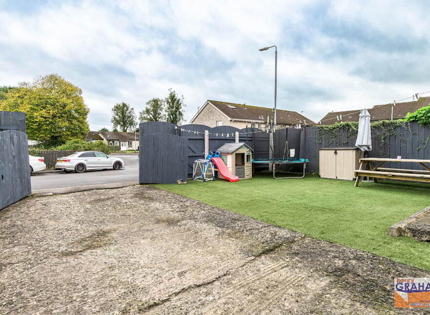 7 Rathvarna Close, Lisburn, BT28 2UY
