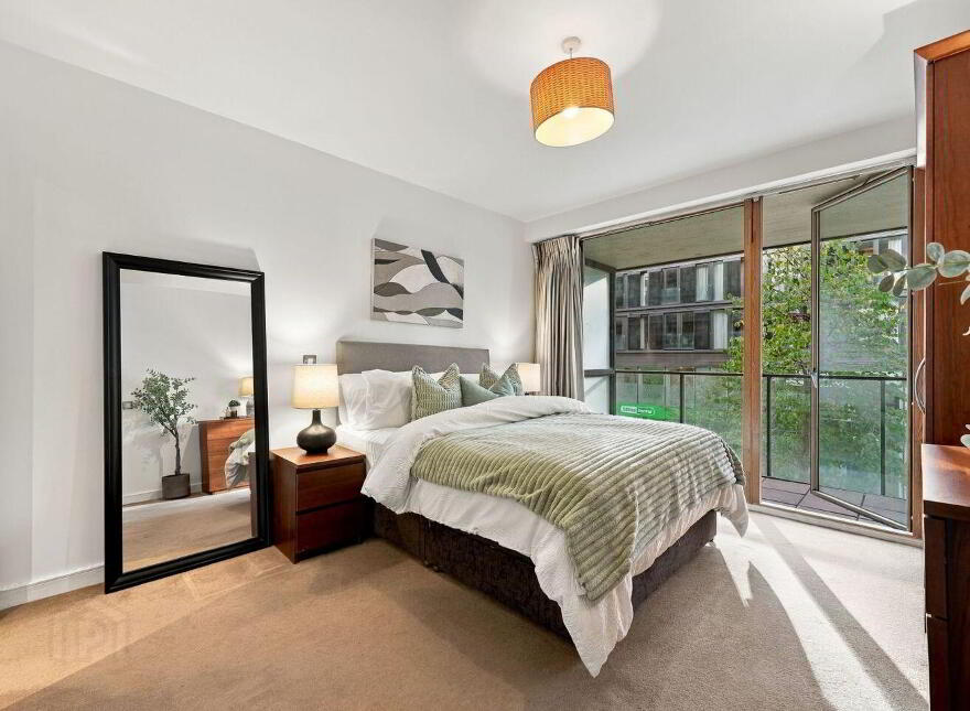 82 Hanover Dock, Grand Canal Dock, Dublin 2, D02YX52