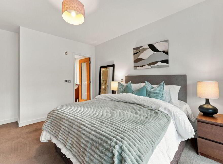 82 Hanover Dock, Grand Canal Dock, Dublin 2, D02YX52