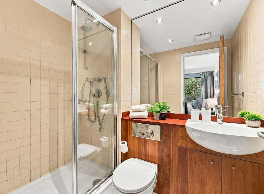 82 Hanover Dock, Grand Canal Dock, Dublin 2, D02YX52