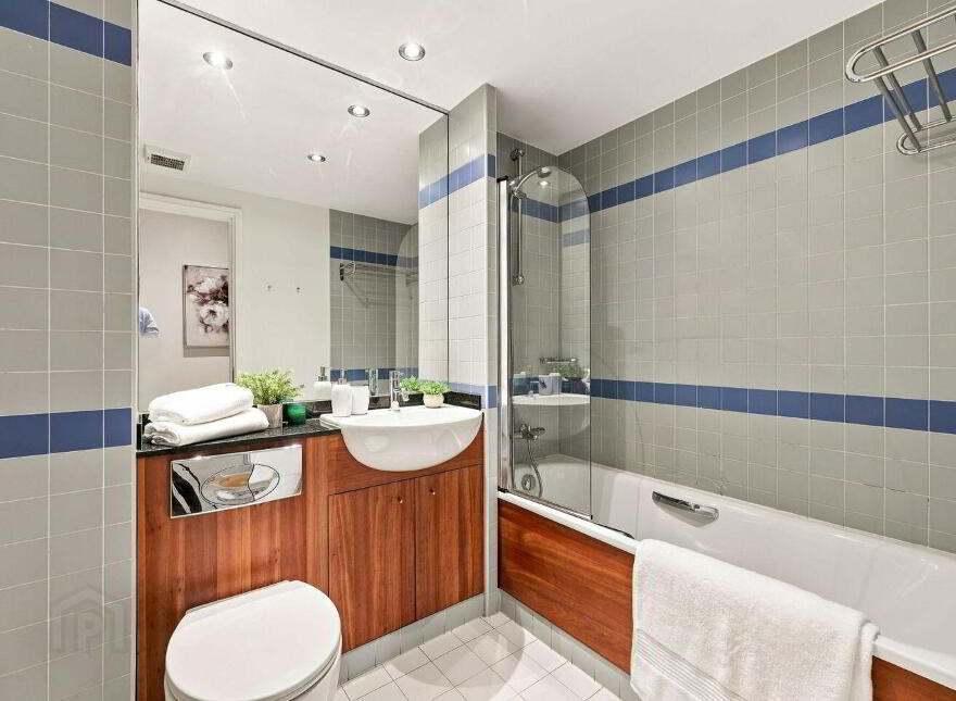 82 Hanover Dock, Grand Canal Dock, Dublin 2, D02YX52