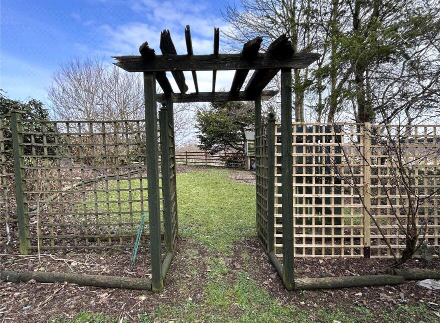 227 Portglenone Road, Randalstown, BT41 3RP
