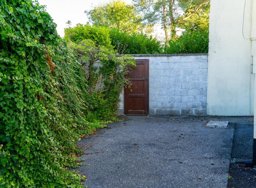 Eagle Lodge, Convent Road, Roscommon Town, F42KV09