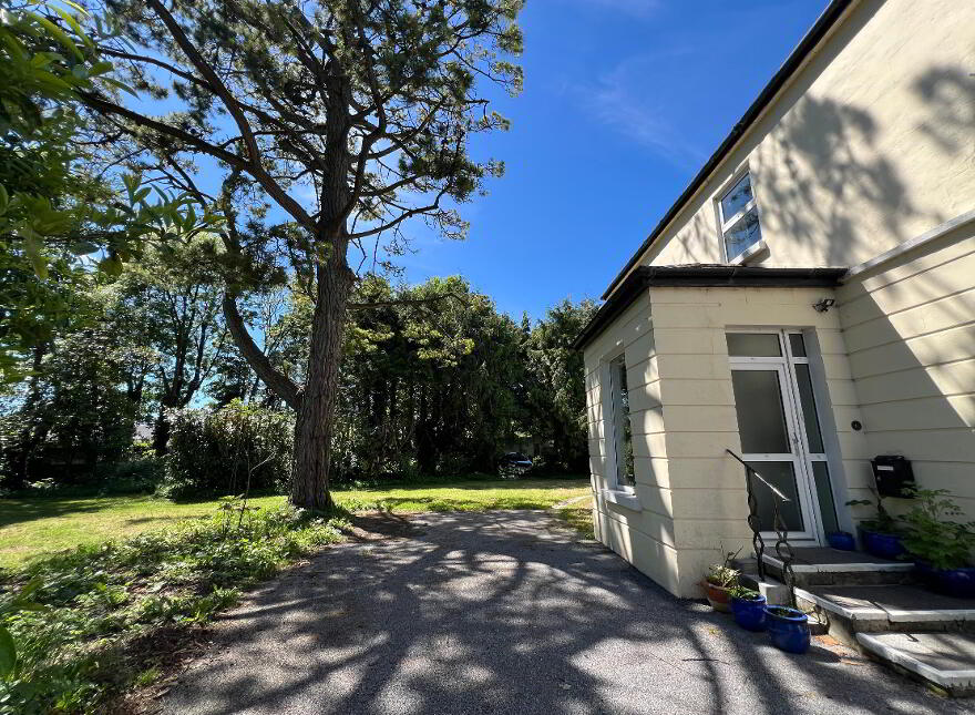 Eagle Lodge, Convent Road, Roscommon Town, F42KV09