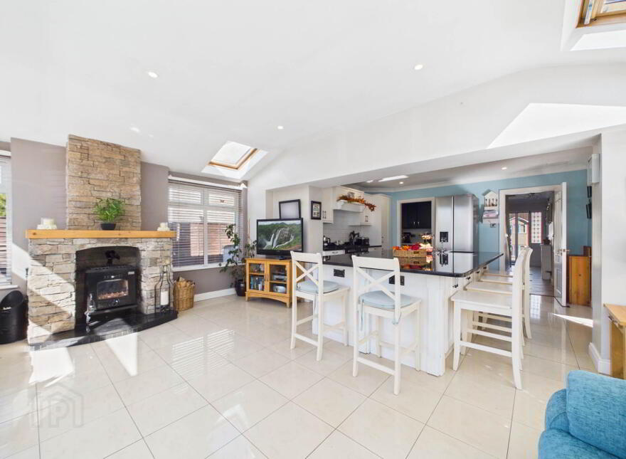 48 Castle Court, Carrickbeg, Carrick-On-Suir, E32HK35