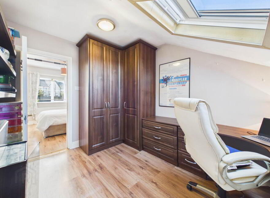 48 Castle Court, Carrickbeg, Carrick-On-Suir, E32HK35