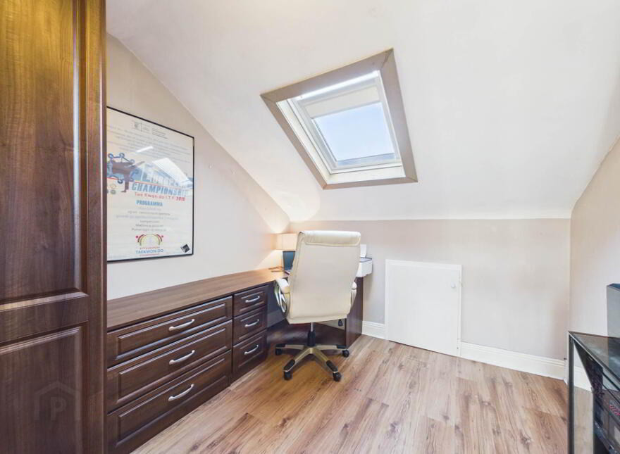 48 Castle Court, Carrickbeg, Carrick-On-Suir, E32HK35