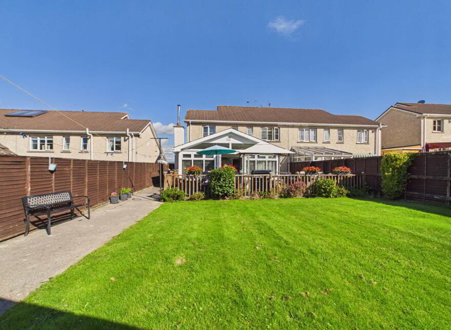 48 Castle Court, Carrickbeg, Carrick-On-Suir, E32HK35
