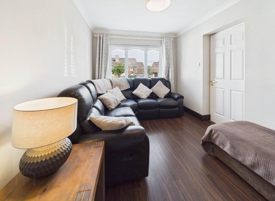 48 Castle Court, Carrickbeg, Carrick-On-Suir, E32HK35