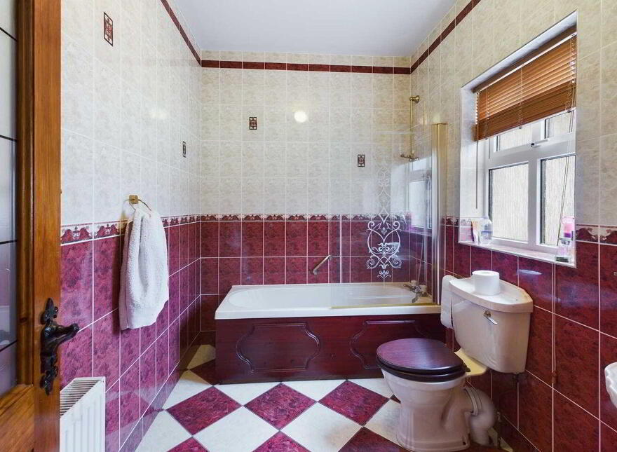 Aughoyne Cross, Leighlin Road, Ballyhide, Carlow Town, R93KD00