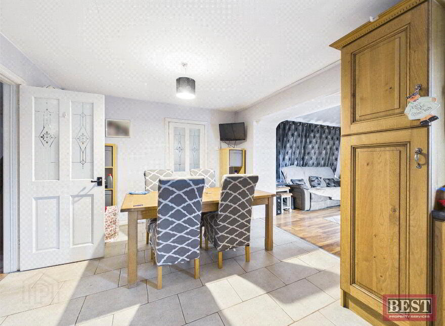 11 Archdale, Bessbrook, Newry, BT35 7NN