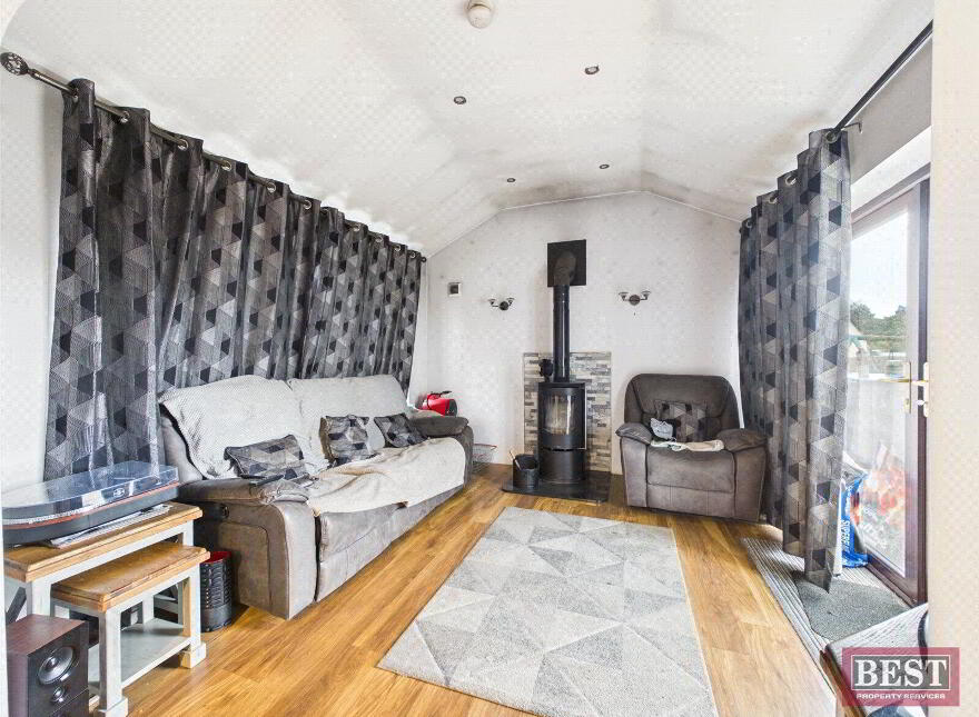 11 Archdale, Bessbrook, Newry, BT35 7NN