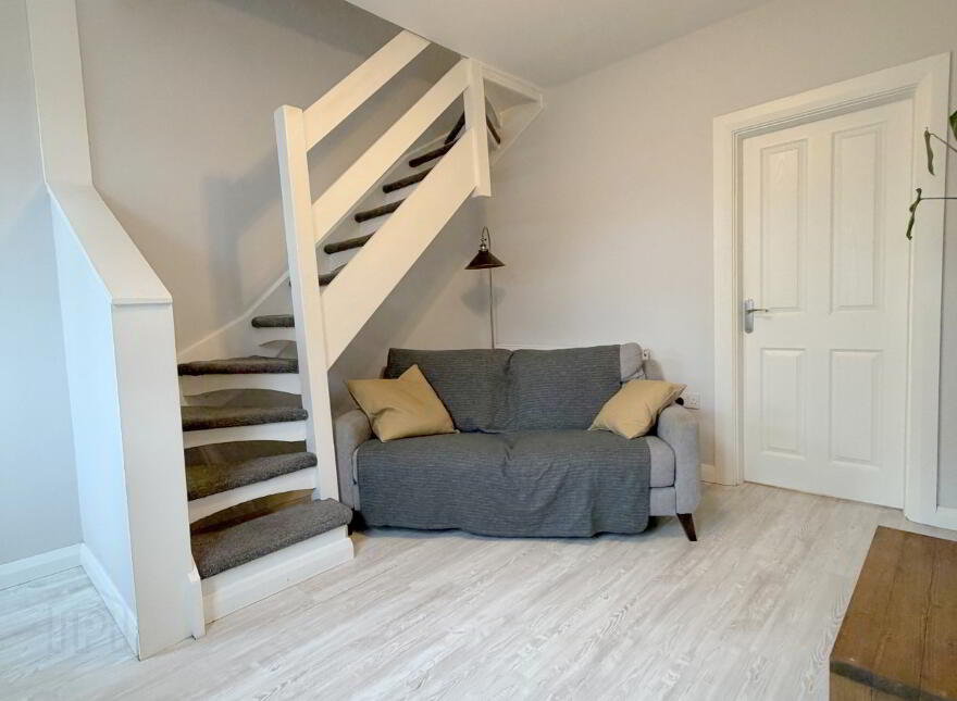 6 Quinton Street, Castlereagh, Belfast, BT5 5GR