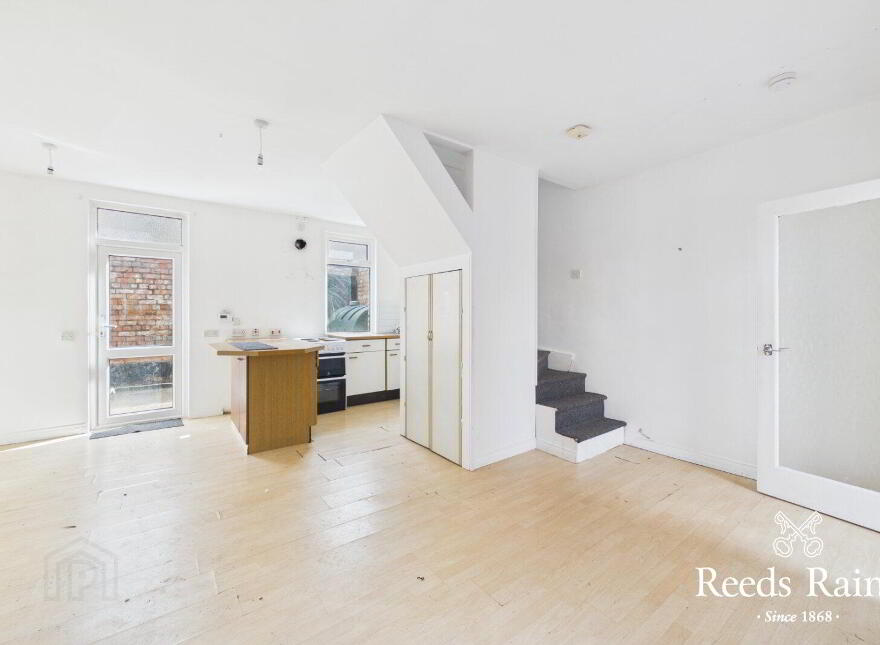 2 Daphne Street, Belfast, BT12 5PQ