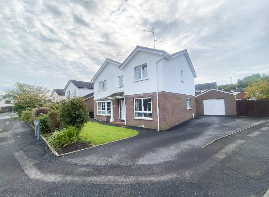 10 Willow Grove, Banbridge, BT32 4QJ