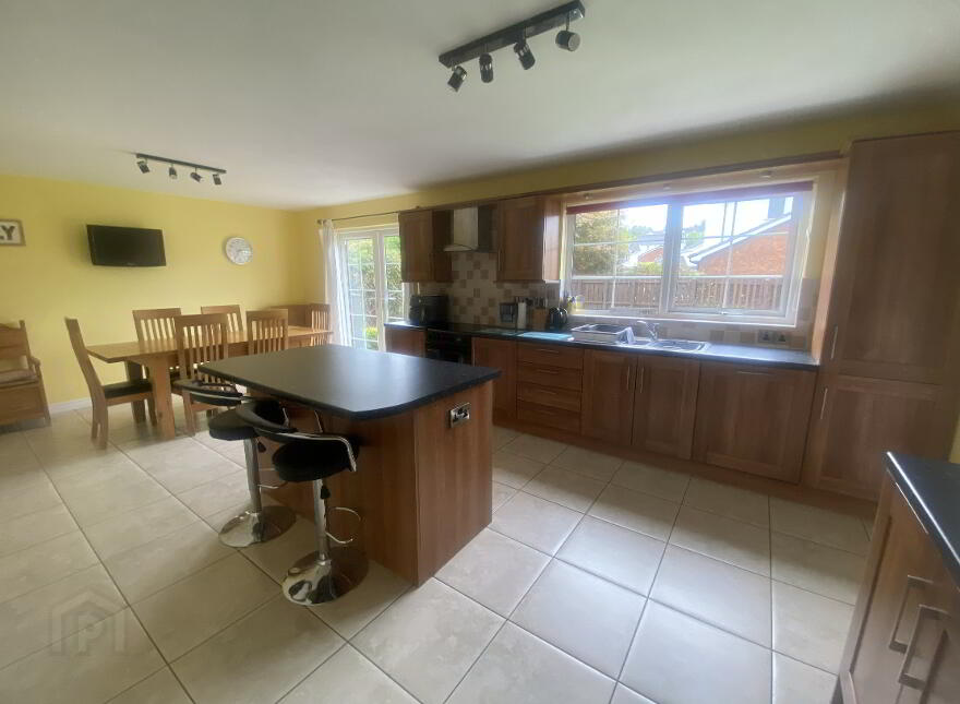 10 Willow Grove, Banbridge, BT32 4QJ