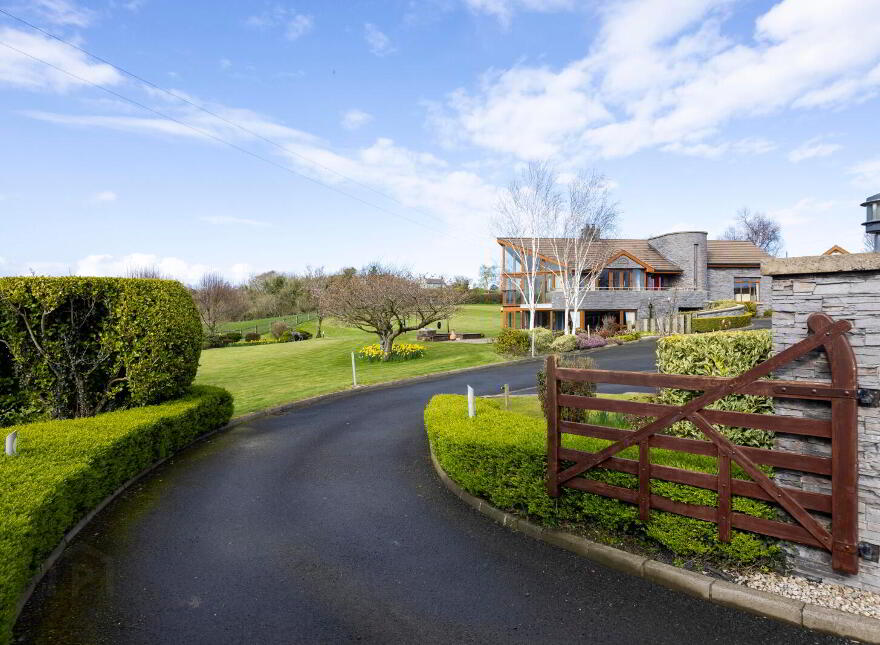 41 Lisbarnet Road, Comber, Newtownards, BT23 6AW
