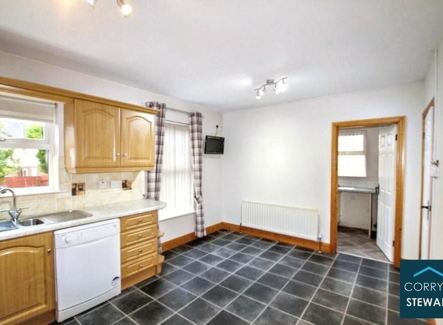 7 Lambrook Way, Omagh, BT78 5SH