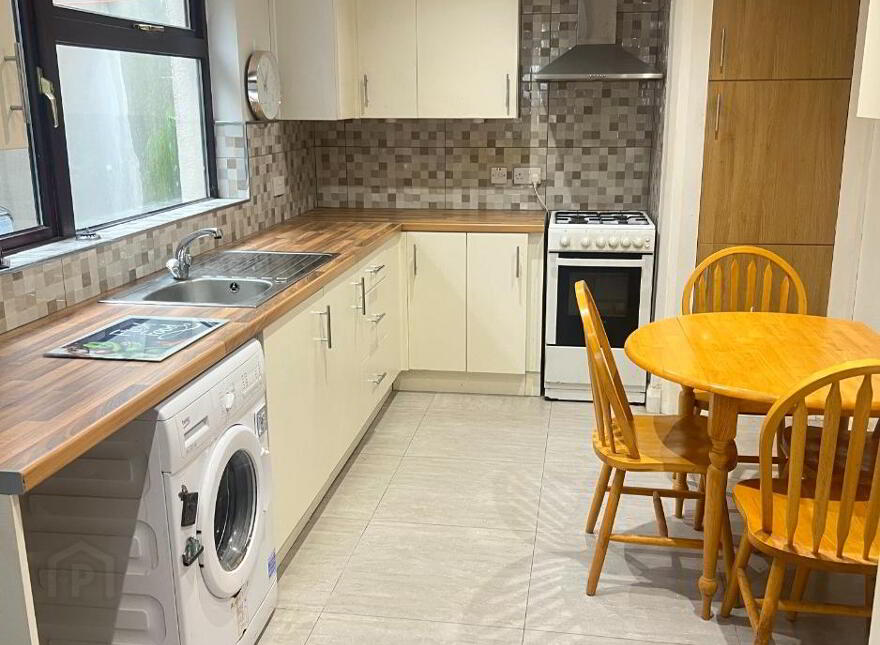 16 Peters Place, Newry, BT35 8EE