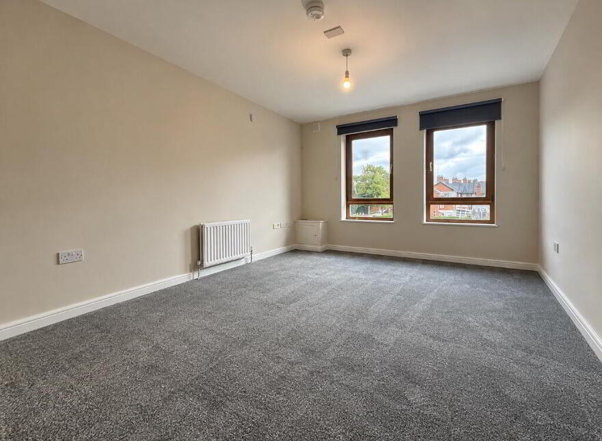 13 Parkview, 145-152 Kingsway, Dunmurry, Belfast, BT17 9RY