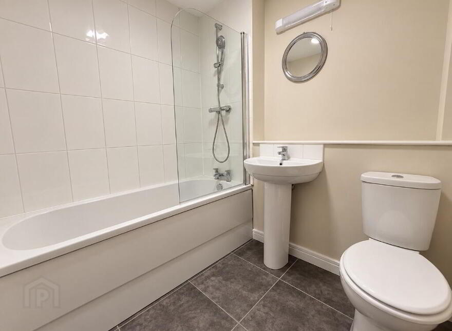 13 Parkview, 145-152 Kingsway, Dunmurry, Belfast, BT17 9RY