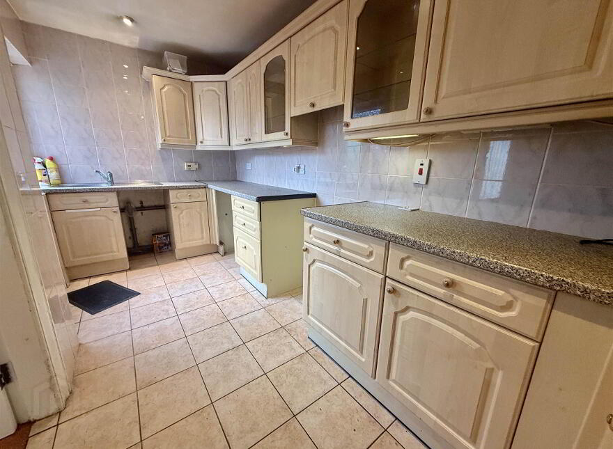 67 Pommern Parade, Castlereagh, Belfast, BT6 9FY