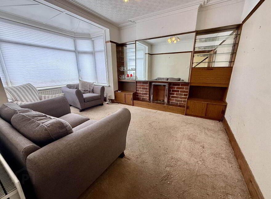 67 Pommern Parade, Castlereagh, Belfast, BT6 9FY