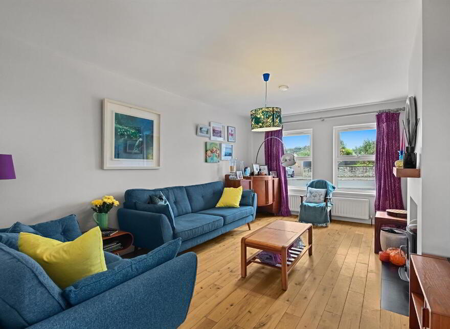 6 Oakwood Park, Lisbane, Newtownards, BT23 6EY