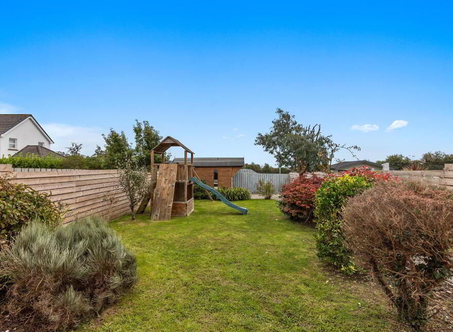 6 Oakwood Park, Lisbane, Newtownards, BT23 6EY