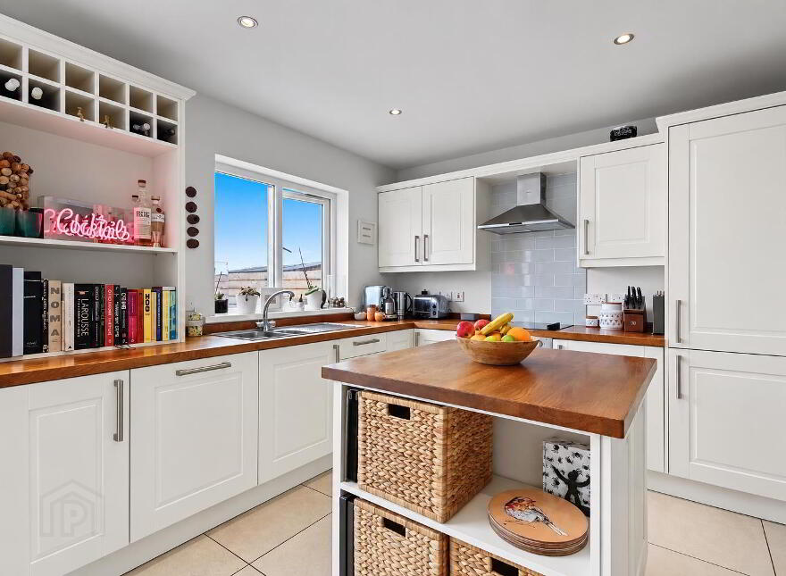 6 Oakwood Park, Lisbane, Newtownards, BT23 6EY