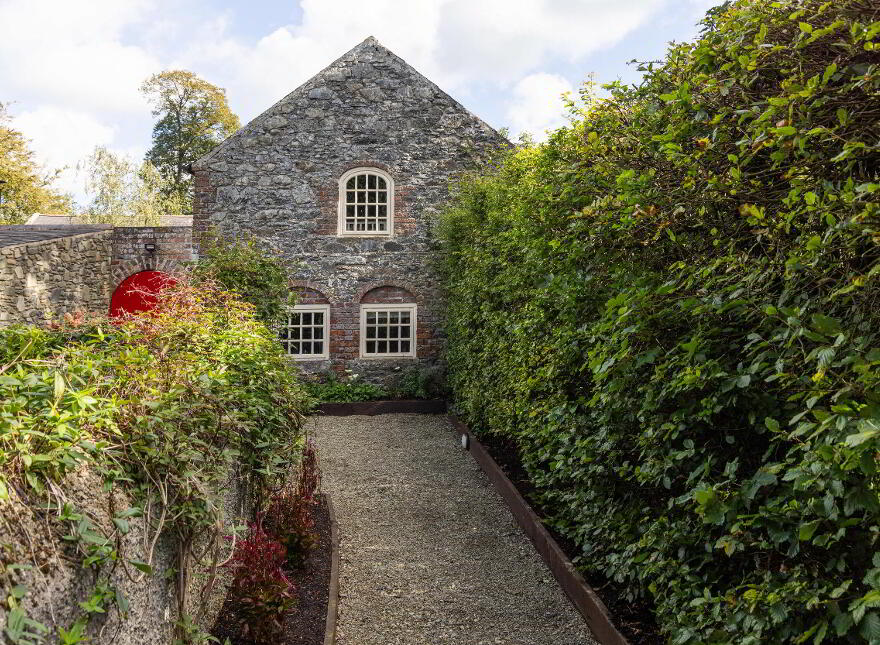 Lagan Lodge, Lower Quilly Road, Dromore, BT25 1NL