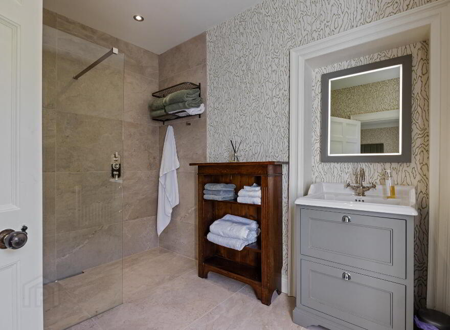 Lagan Lodge, Lower Quilly Road, Dromore, BT25 1NL